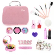 Trusa beauty Hi girls, make-up si unghii, solubile in apa